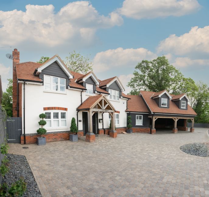 Detached Executive Family Home